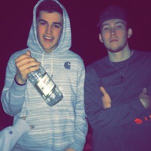 Meet your Posher, Hunter